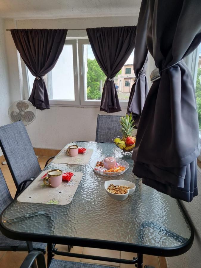 קרלובג Apartmani 'Cvit' מראה חיצוני תמונה