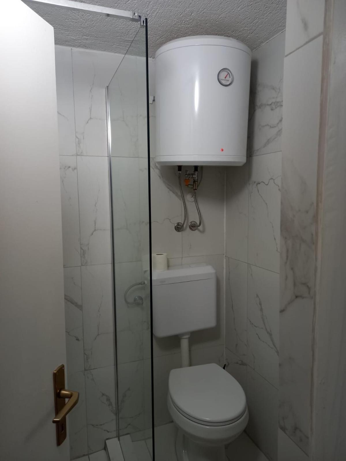 קרלובג Apartmani 'Cvit' מראה חיצוני תמונה